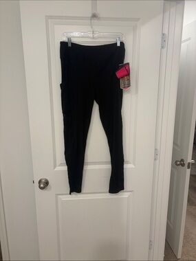 NWT shosho Black Leggings with Side Pocket